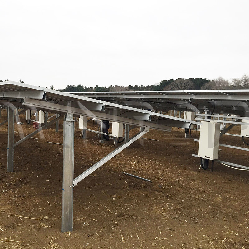solar pile mounting system