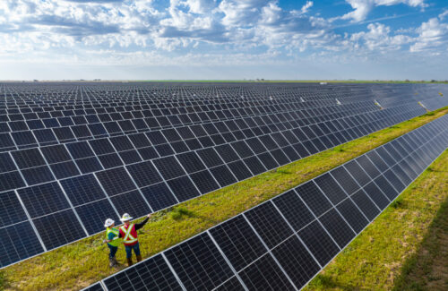 The US solar industry demands an end to the Interior Department's licensing blockade