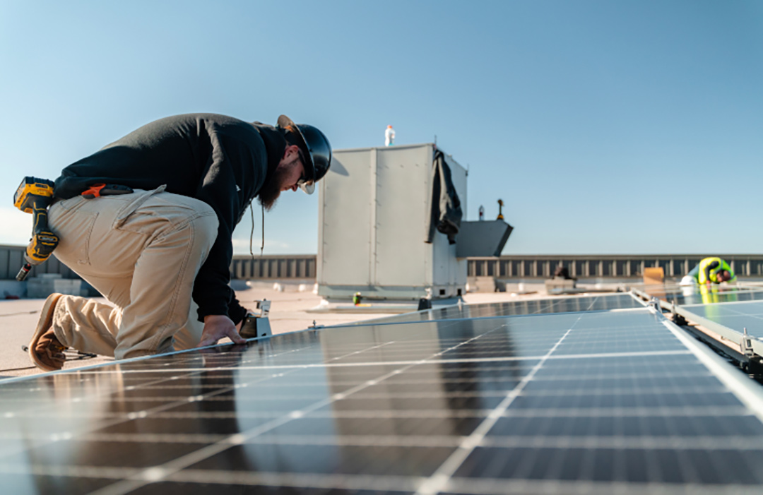 Do you think all the products on the solar equipment brokerage website are second-hand?