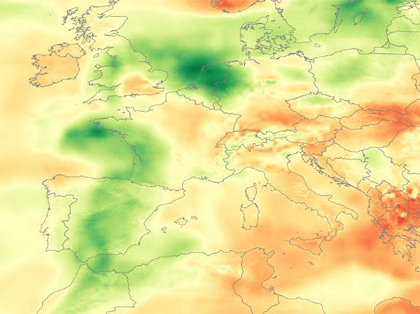 Saharan dust reduces irradiance across Europe