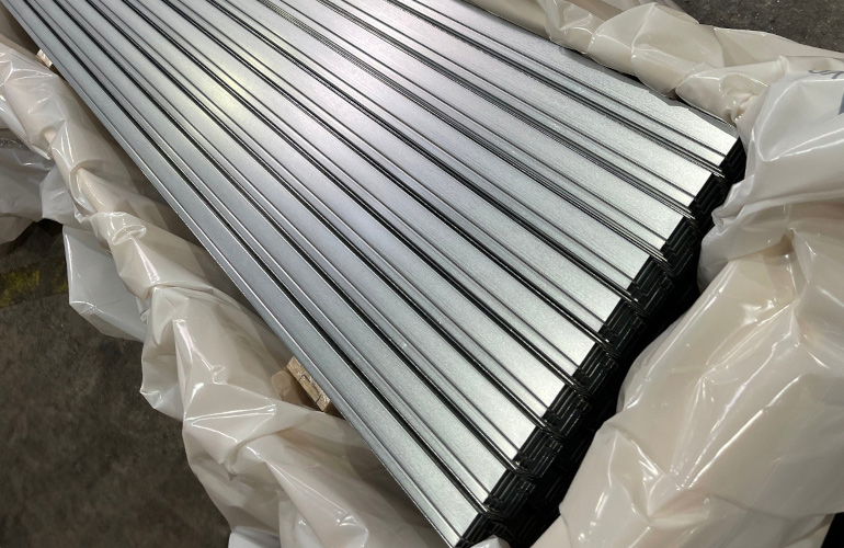 Bila and Origami collaborate to develop steel frame solar panels made in the United States