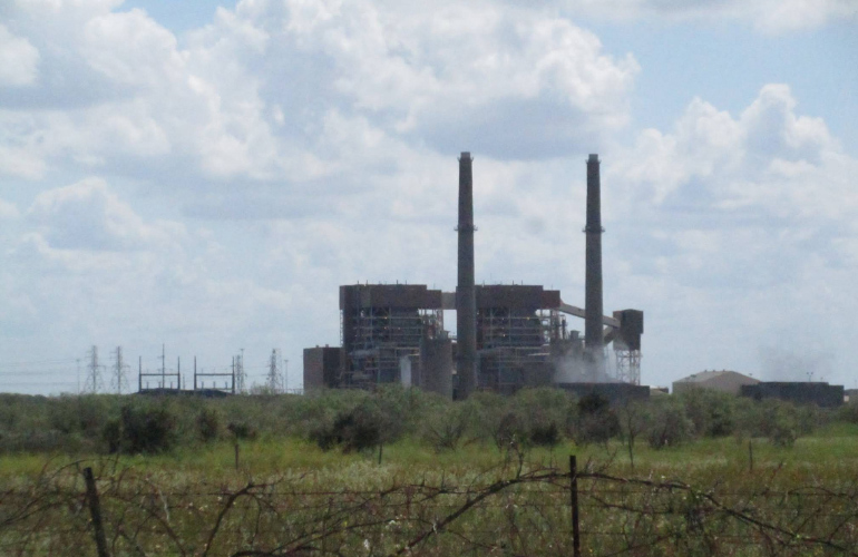 The 1.2 gigawatt solar project will be connected to an existing 300 megawatt coal-fired power plant in Texas