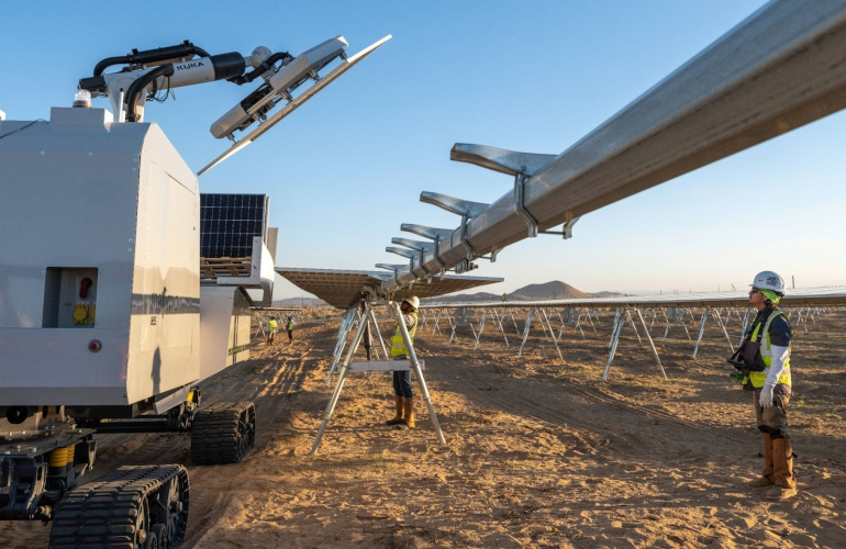 Robot installs 100 MW solar panels on 1 GW AES project