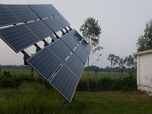 Bangladesh requires large new buildings to install rooftop photovoltaic systems