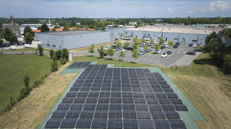 French developer deploys mobile ground-mounted solar power plant