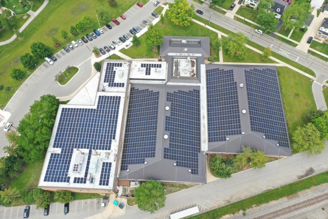 DSD Developer Network Partners Complete 675 kW Solar System for Illinois Entertainment Center