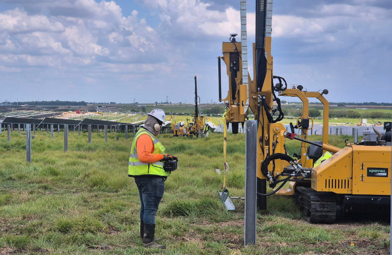 X1 Kit can automatically control existing construction equipment