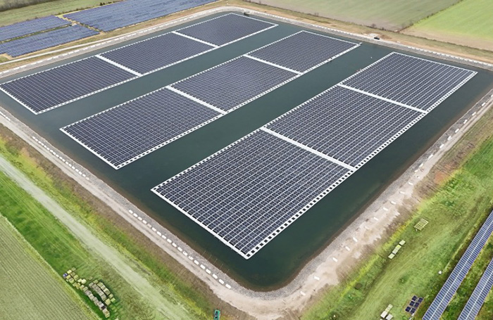 With one of the largest floating photovoltaic arrays in the United States, a village in Ohio is leading the way in solar power generation.